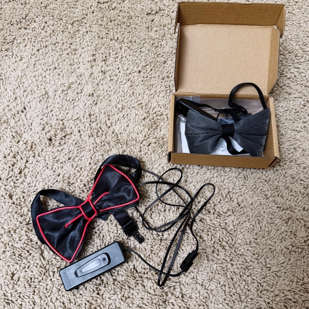 Bundle of 2 LED Light Up Bowties